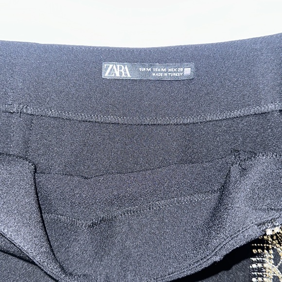 Zara Mini Skirt - Picture 4 of 6